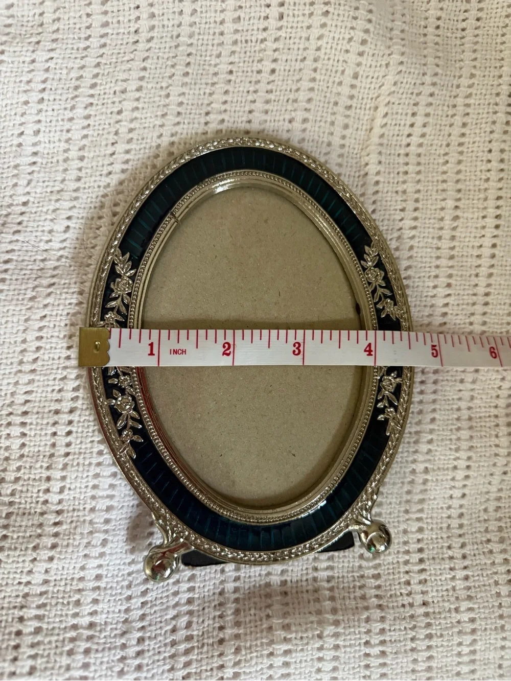 Silver Oval Photo Frame